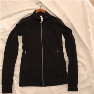Lululemon size 6 zip up